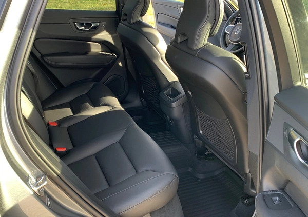 Volvo XC 60 cena 156000 przebieg: 16000, rok produkcji 2020 z Siedlce małe 106
